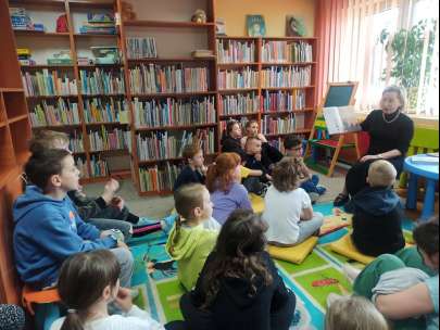 2E z wizyt w bibliotece