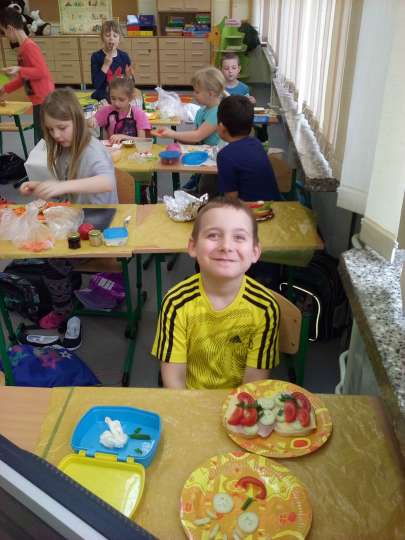 Wiosenne niadanie uczniw klasy II G