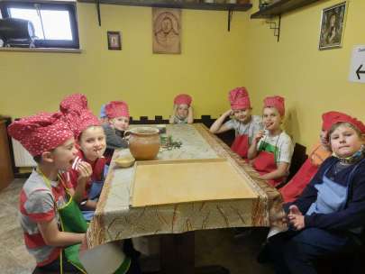 Wycieczka klasy 1A i 1D do Motycza Lenego