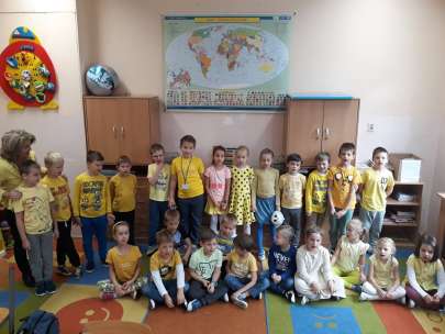 Froeblowskie kolory w klasach pierwszych i drugich