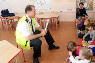 Spotkanie z policjantem w klasach 0A i 0B