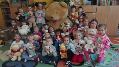 Obchody wiatowego Dnia Pluszowego Misia w grupie 0A
