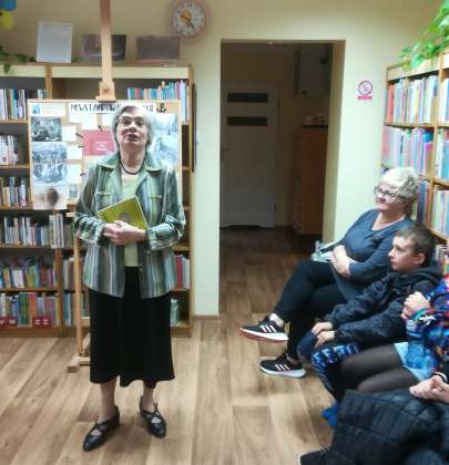 Wycieczki uczniw klas: IVb i IVc do filii nr 25 Biblioteki Publicznej im. H. opaciskiego