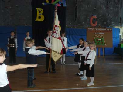 lubowanie uczniw klas pierwszych
