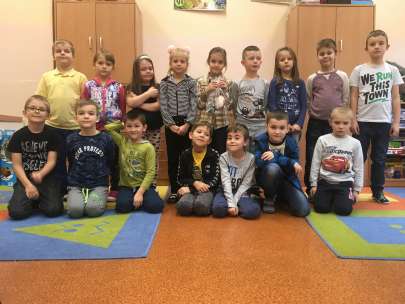 Umiemy dzieli si radoci  akcja charytatywna klasy IB